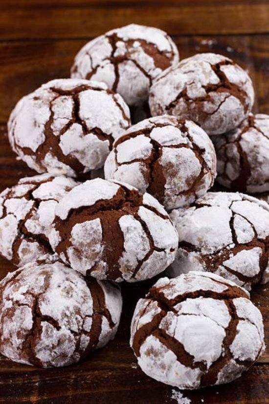 chocolate peppermint crinkle cookies